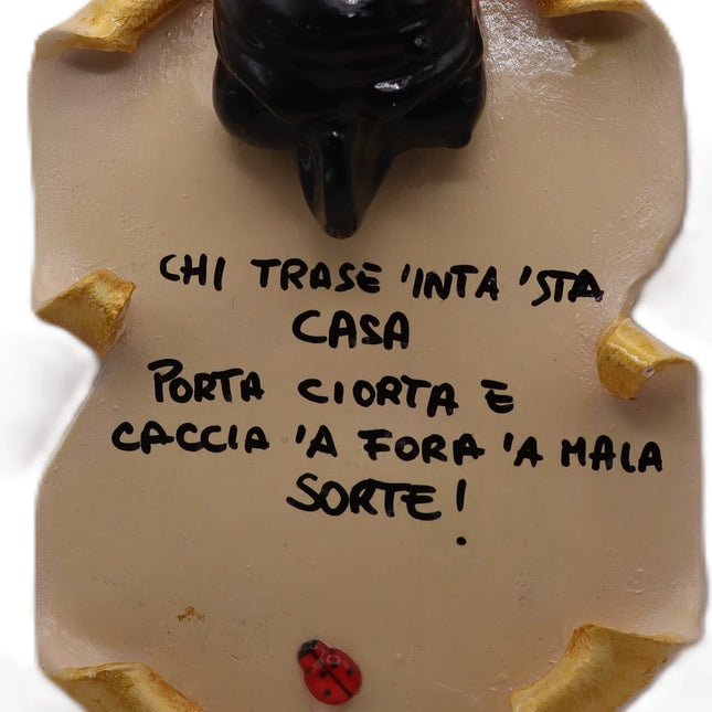 Pergamena Portafortuna in Ceramica con Pulcinella e Corno – Personalizzabile