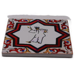 Sottobottiglia e segnaposto artigianali in ceramica 10x10 con retro in sughero. Raffiguranti Pulcinella in 3 varianti. Perfetti per la tua tavola o come idea regalo napoletana.