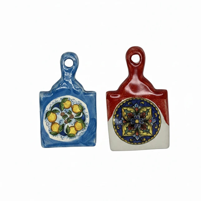 Magnete Artigianale in Ceramica a Forma di Tagliere – Decori Mediterranei Assortiti: Limoni e Maioliche (Made in Italy Style)