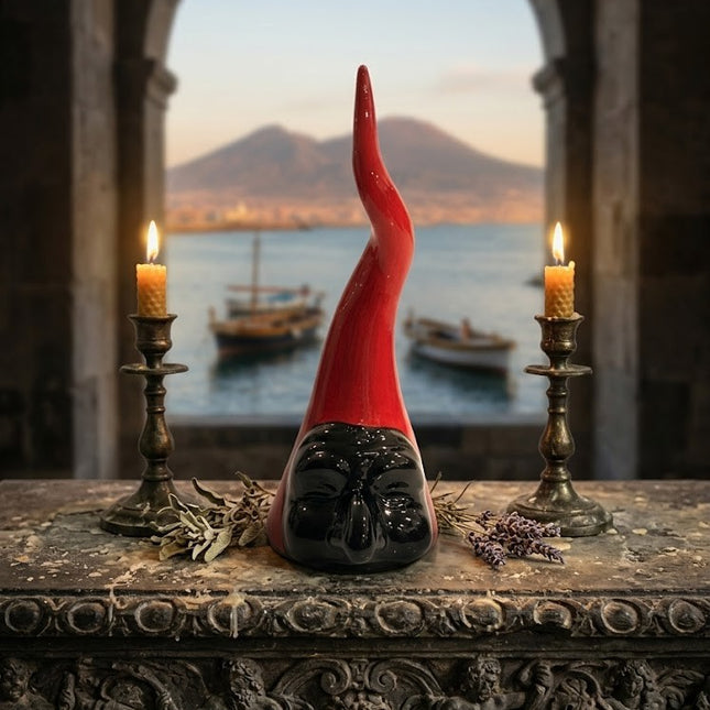 Corno Grande con Maschera Pulcinella-Artigianale in Ceramica Fatta a Mano.Idea regalo scaramantico.Portafortuna.
