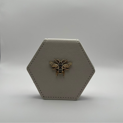 Specchietto da Borsa Esagonale in Similpelle – Con Dettaglio Ape (Nero, Rosa, Panna)