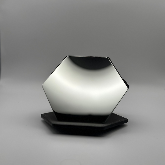 Specchietto da Borsa Esagonale in Similpelle – Con Dettaglio Ape (Nero, Rosa, Panna)