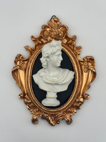 Busto di Apollo in Rilievo in Cornice Barocca - Decorazione Artigianale Fatta a Mano