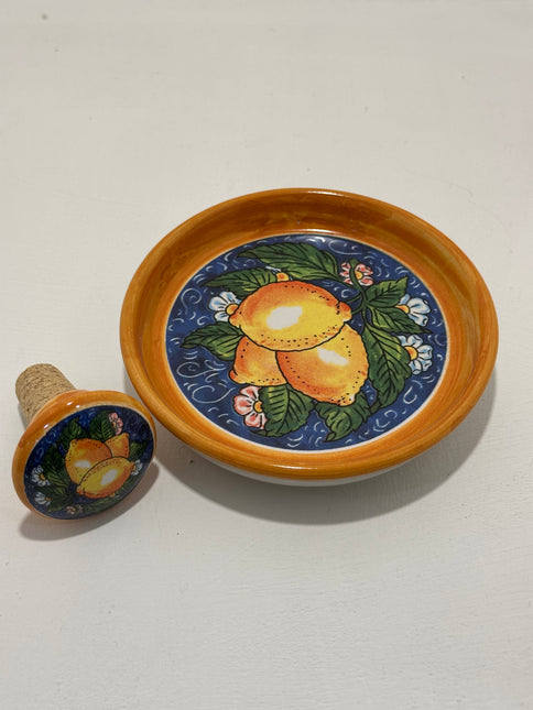 Set Regalo Tappo Bottiglia + Piattino Sottobottiglia in Ceramica | Limoni Dipinti a Mano