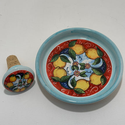 Set Regalo Tappo Bottiglia + Piattino Sottobottiglia in Ceramica | Limoni Dipinti a Mano