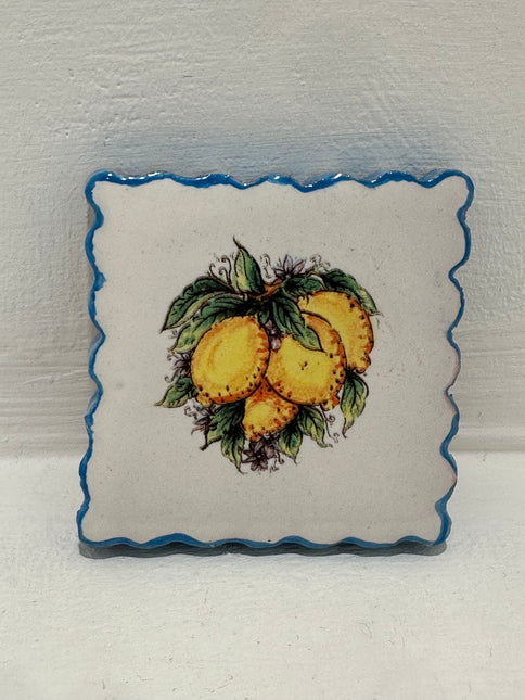 Francobollo Calamitato in Ceramica - Decoro Limoni Dipinto a Mano (6x6 cm)