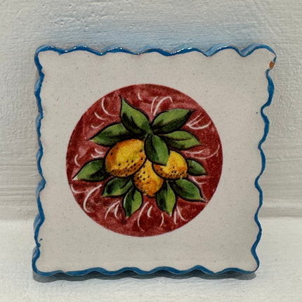 Francobollo Calamitato in Ceramica - Decoro Limoni Dipinto a Mano (6x6 cm)