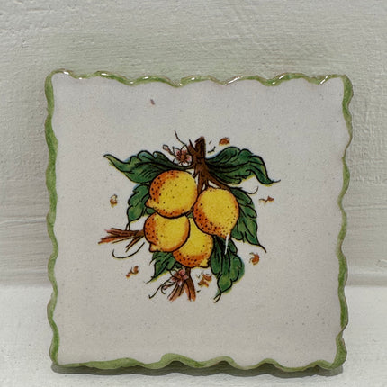 Francobollo Calamitato in Ceramica - Decoro Limoni Dipinto a Mano (6x6 cm)