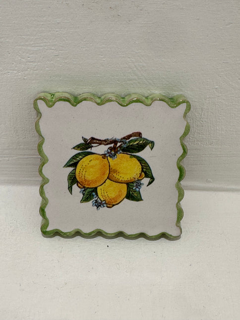 Francobollo Calamitato in Ceramica - Decoro Limoni Dipinto a Mano (6x6 cm)
