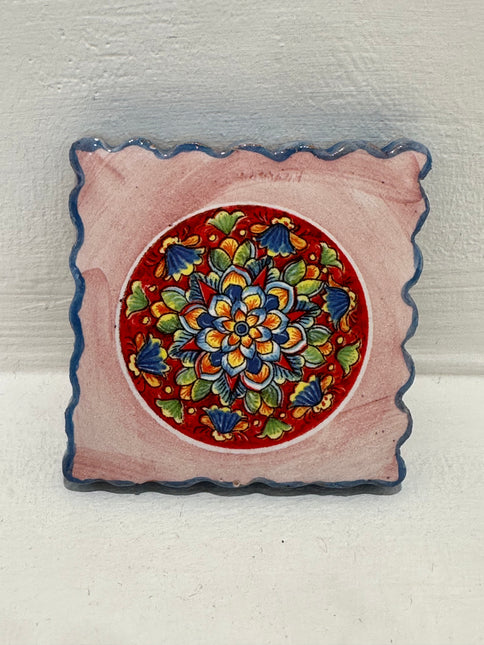 Francobollo Calamitato in Ceramica - Decoro Maioliche Dipinto a Mano (6x6 cm)