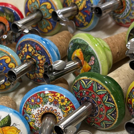 Tappo Dosatore/Versatore in Ceramica Artigianale e Acciaio - Maioliche Made in Italy