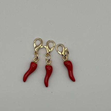 Set 3 Cornicelli Rosso Portafortuna - Ciondolo in Metallo con Gancetto Oro