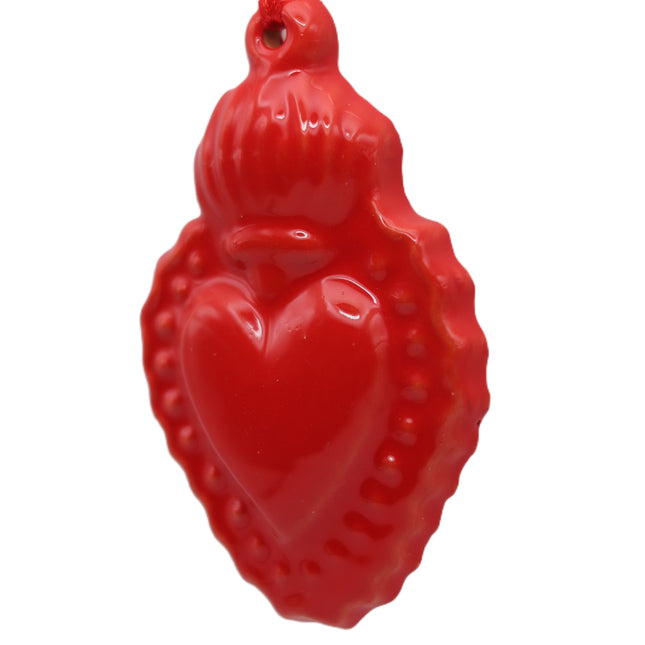 Cuore Sacro in Ceramica Rossa, Ex-Voto 9 cm con Nastrino e Scatola Regalo, Decorazione Murale Artigianale, Regalo Amore e Protezione.