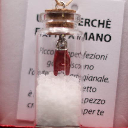 Essenza di Napoli: Scaramanzia in Bottiglia,Amuleto Portafortuna Napoletano in Bottiglia di Vetro - Cornetto Rosso o Mano Corna - Idea Regalo Scaramantica con Scatolina Inclusa - Fatto a Mano