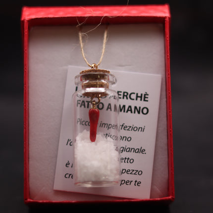 Essenza di Napoli: Scaramanzia in Bottiglia,Amuleto Portafortuna Napoletano in Bottiglia di Vetro - Cornetto Rosso o Mano Corna - Idea Regalo Scaramantica con Scatolina Inclusa - Fatto a Mano