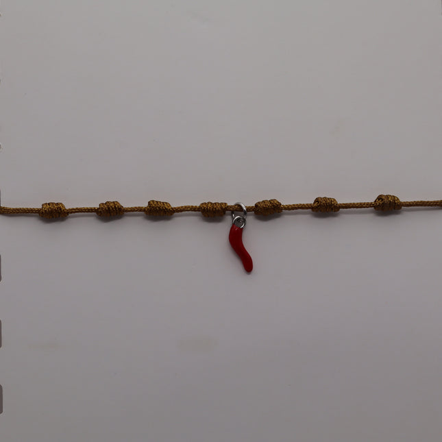 Bracciale Portafortuna in Cotone Intrecciato con Cornetto Rosso e Chiusura Regolabile | Varie Colori | Regalo Amicizia e Scaramanzia Made in Italy