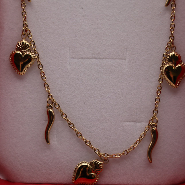Collana Iconica in Acciaio Inossidabile Oro e Argento – Girocollo Simbolico con Cuore Sacro o Ciondoli Portafortuna (Cuore e Cornetto Rosso), Gioiello Waterproof e Anallergico.