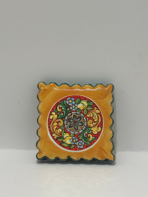 Francobollo Calamitato in Ceramica - Decoro Maioliche Dipinto a Mano (6x6 cm)