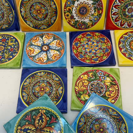 Mattonella Decorativa in Ceramica Fatta a Mano – Tema Maioliche