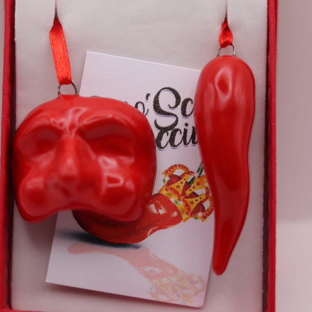 Set Scaramantico in Ceramica Napoletana - Corno Portafortuna con Maschera Pulcinella o Mano Corna - Kit 2 Pezzi in Ceramica Artigianale Rossa