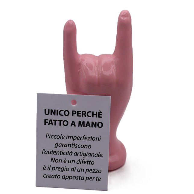 Mano Corna Portafortuna in Ceramica – Il fascino della tradizione napoletana