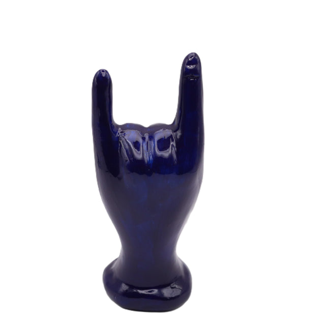 Mano Corna Portafortuna in Ceramica – Il fascino della tradizione napoletana