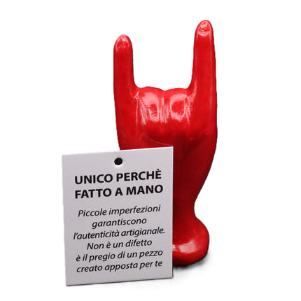 Mano Corna Portafortuna in Ceramica – Il fascino della tradizione napoletana
