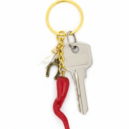 Cornetto Portafortuna Artigianale (Bronzo e Bianco) – Portachiavi Amuleto Fatto a Mano