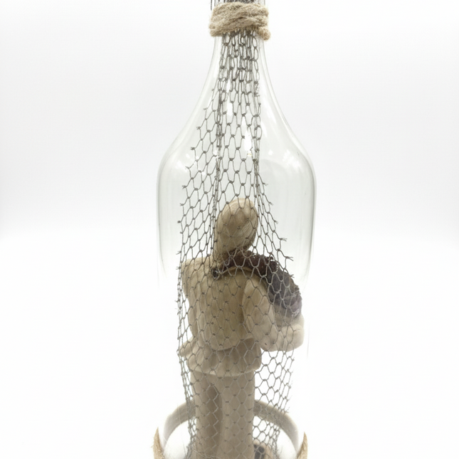 Pulcinella in Bottiglia con Rete e Cornucopia – Scultura Artigianale Partenopea