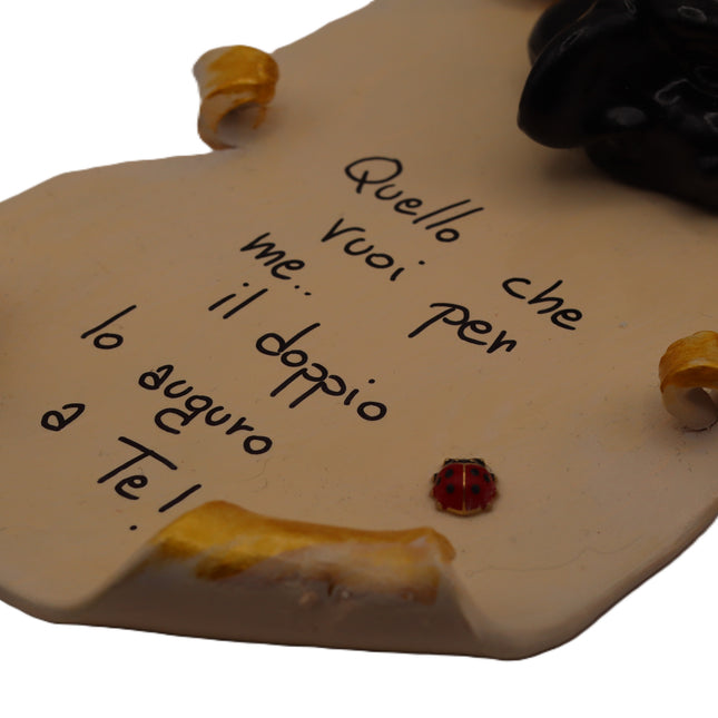 Pergamena Portafortuna in Ceramica con Pulcinella e Corno – Personalizzabile