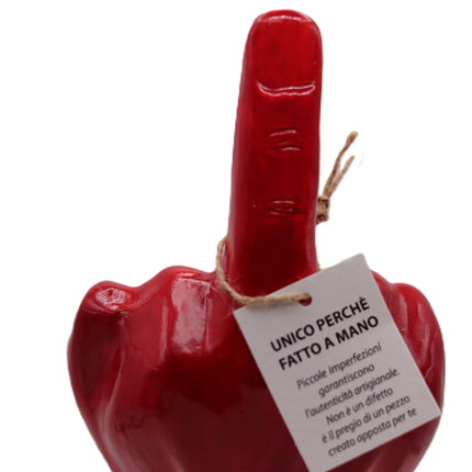 Scultura Mano Dito Medio in Ceramica Rossa
