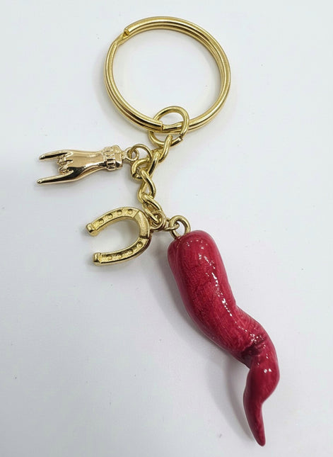 Cornetto Portafortuna Artigianale (ORO) – Portachiavi Amuleto con Corna e Ferro di Cavallo Fatto a Mano