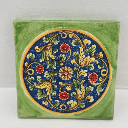 Mattonella Decorativa in Ceramica Fatta a Mano – Tema Maioliche