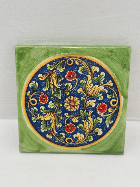Mattonella Decorativa in Ceramica Fatta a Mano – Tema Maioliche
