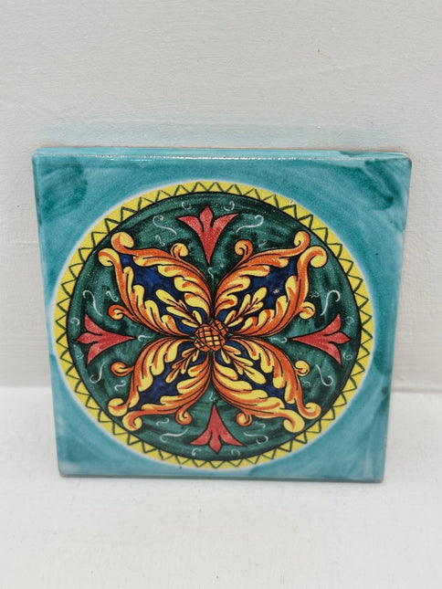Mattonella Decorativa in Ceramica Fatta a Mano – Tema Maioliche