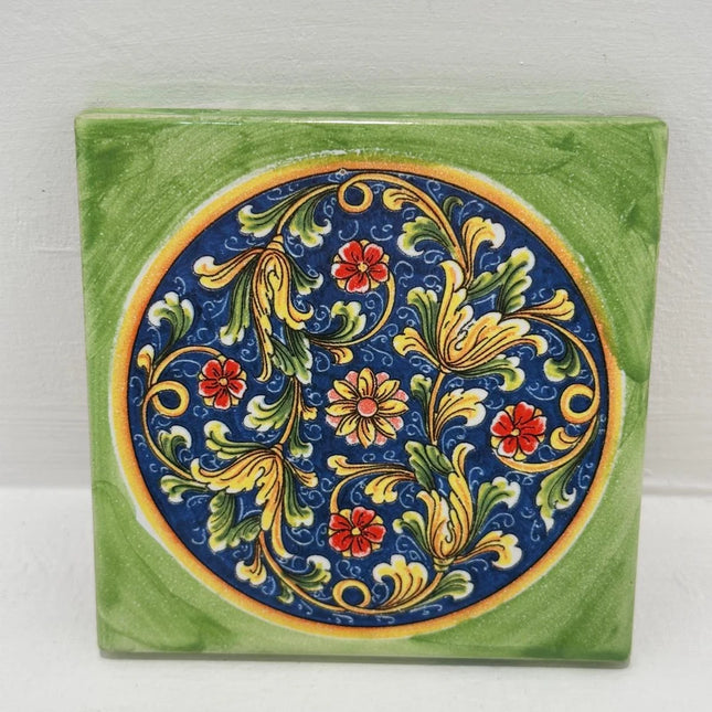 Mattonella Decorativa in Ceramica Fatta a Mano – Tema Maioliche