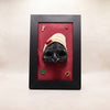 Quadro Scaramantico Artigianale - Maschera Pulcinella in Ceramica su Seta Rossa - Cornice Nera - Portafortuna Napoletano con Simboli Tradizionali - Fatto a Mano