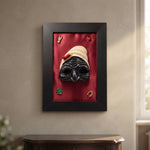 Quadro Scaramantico Artigianale - Maschera Pulcinella in Ceramica su Seta Rossa - Cornice Nera - Portafortuna Napoletano con Simboli Tradizionali - Fatto a Mano
