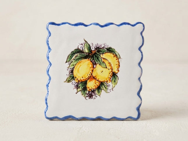 Francobollo Calamitato in Ceramica - Decoro Limoni Dipinto a Mano (6x6 cm)