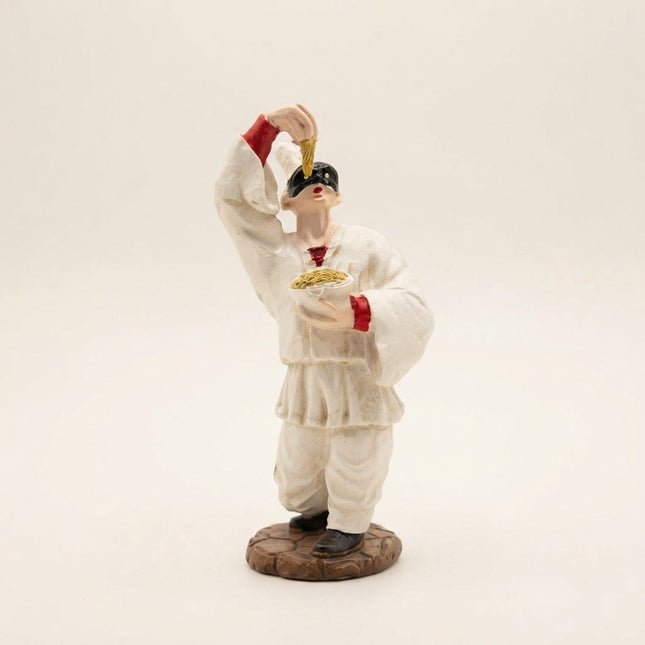 Statua Pulcinella con Spaghetti in Resina Artigianale - Simbolo di Abbondanza