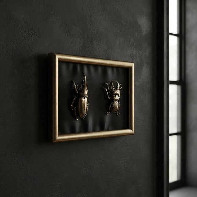 Quadro 3D Insetti Museali in Cornice Barocca Oro e Nero – Fatto a Mano, Decorazione Appesa/Mensola