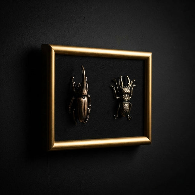 Quadro 3D Insetti Museali in Cornice Barocca Oro e Nero – Fatto a Mano, Decorazione Appesa/Mensola