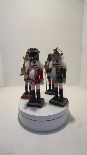 Set di Schiaccianoci in Legno da Appendere (4 o 6 Pezzi) – Soldatini Natalizi Decorativi